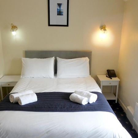 The Riverside Hotel Монмут Екстер'єр фото