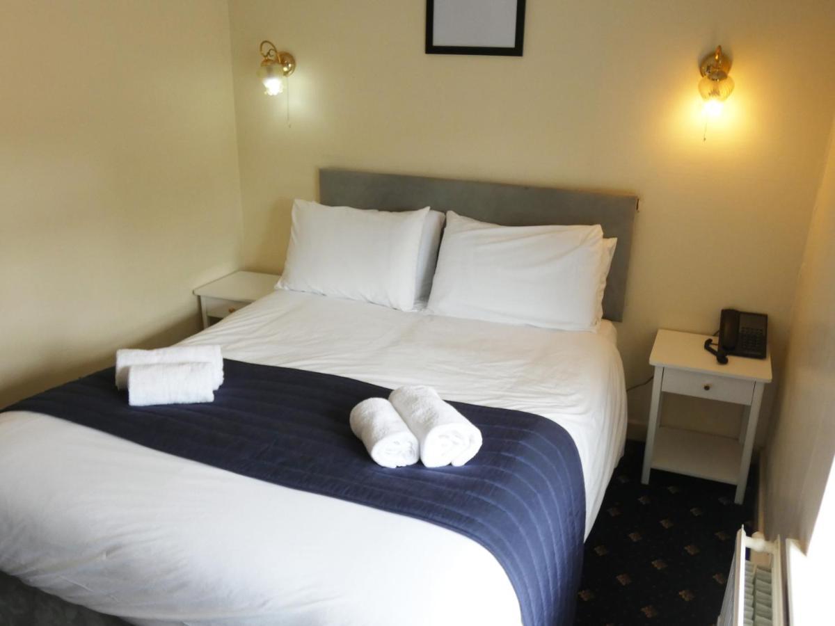 The Riverside Hotel Монмут Екстер'єр фото