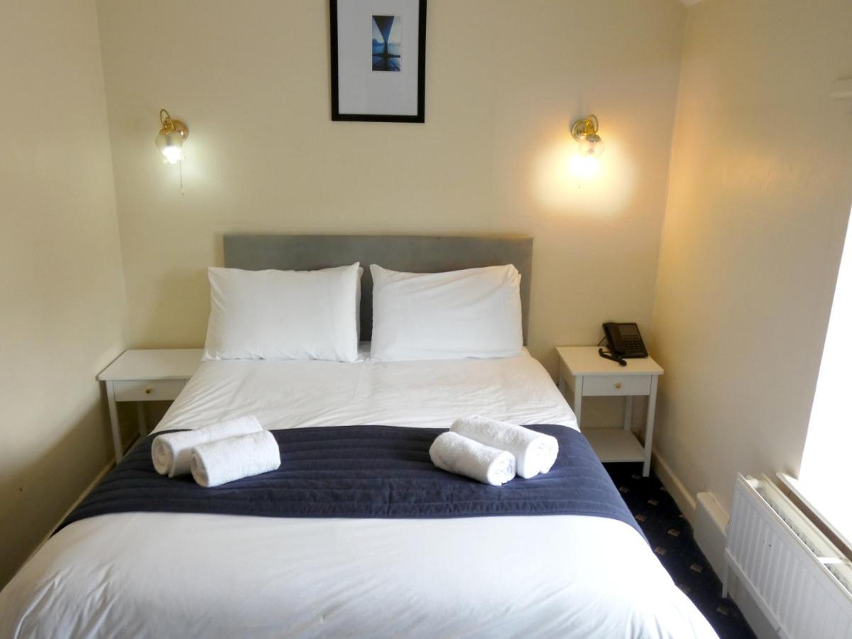The Riverside Hotel Монмут Екстер'єр фото